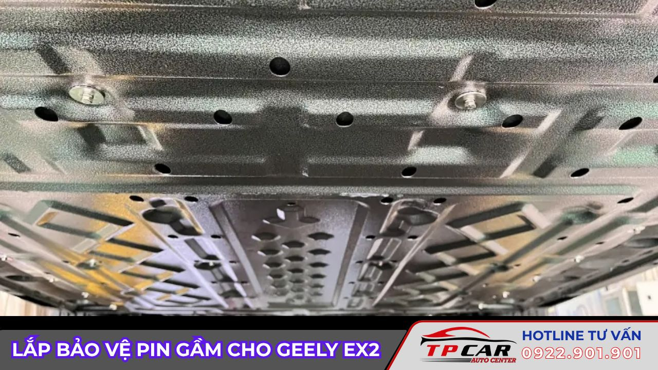 lắp ốp bảo vệ pin gầm geely ex2